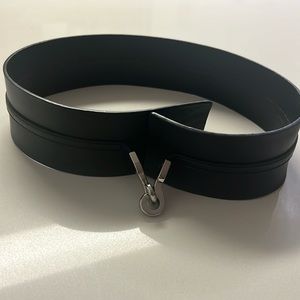 Black high waist belt - like new
